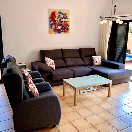 Casa Emilia Lajares
